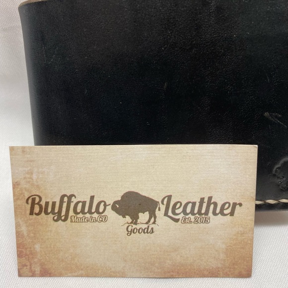NWOT Buffalo Leather Bifold Wallet. - Picture 2 of 7